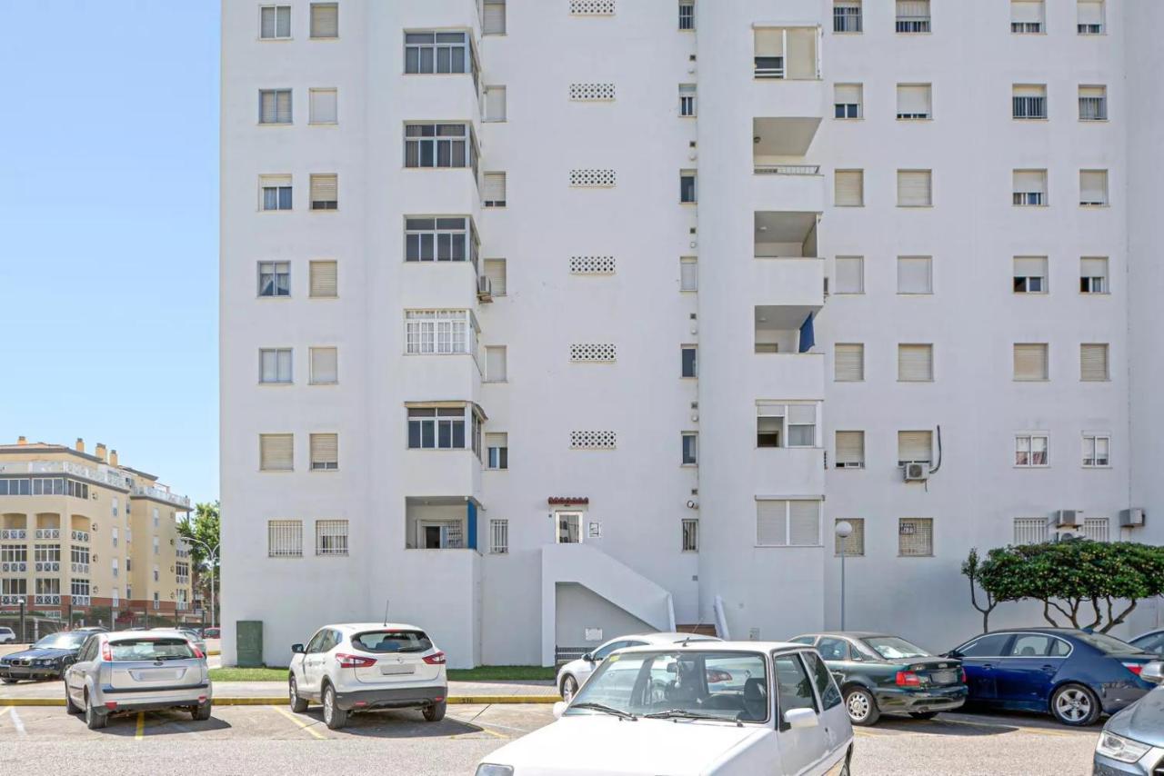 Valdelagrana: primera línea de playa. El Puerto de Santa Maria Exterior foto